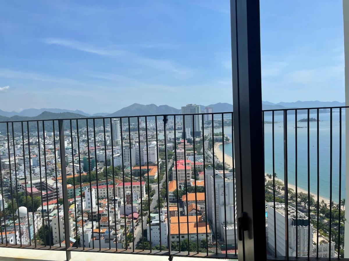 Апартаменти Gold Coast Nha Trang By Holi Екстер'єр фото